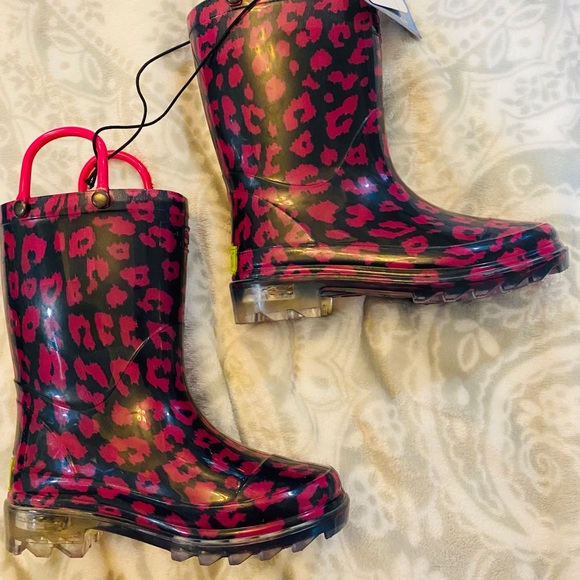 Western Chief Kids Girls Wild Cat Lighted RainBoot - Picture 3 of 5